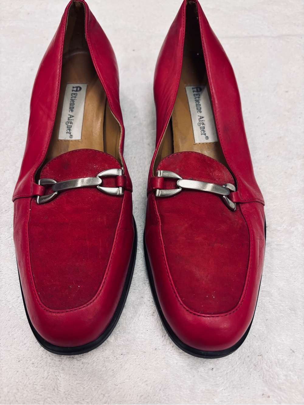 Almost Brand New Loafers By Eteinne Aigner - size 8.5M - heel 1 inch - Box 13A